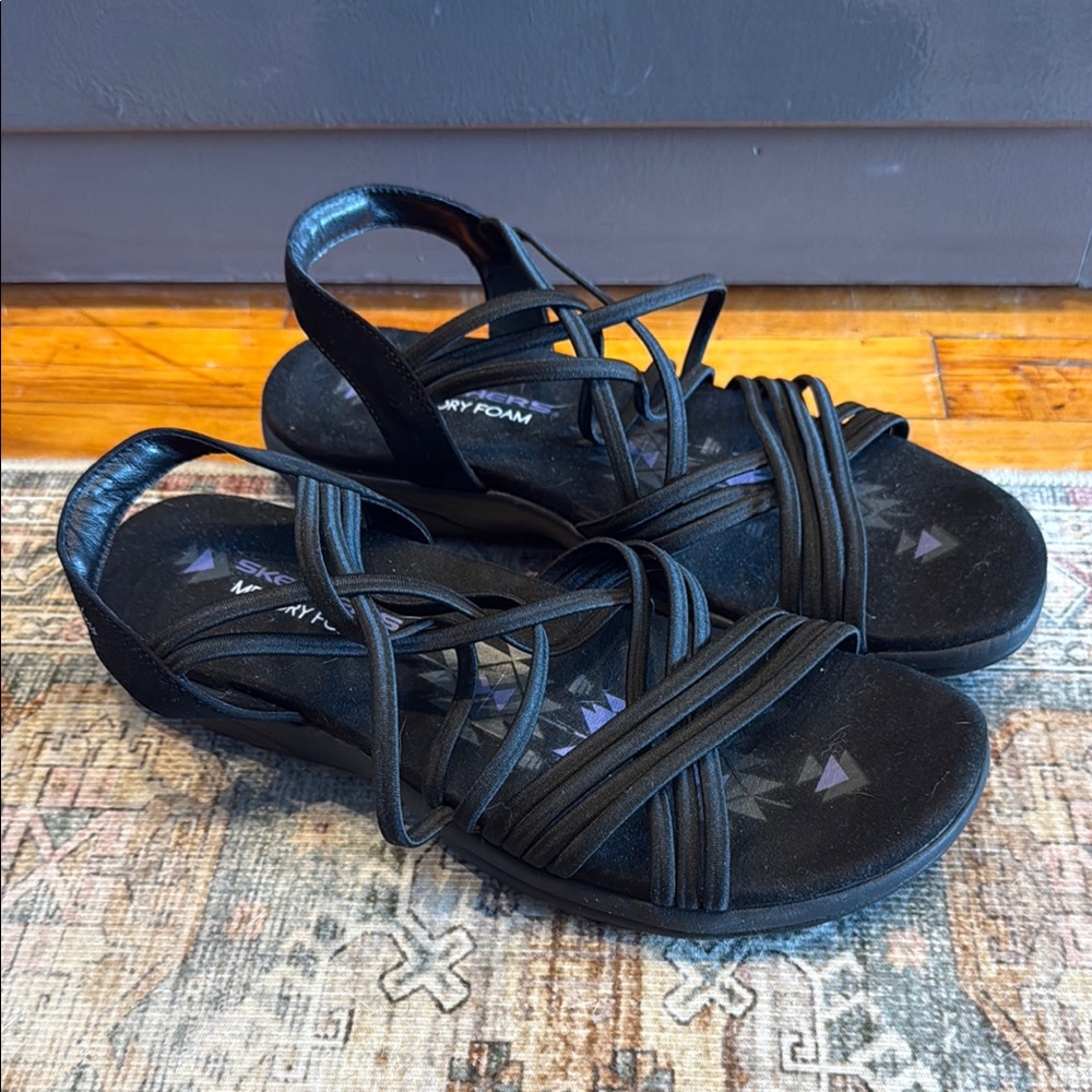Skechers Memory foam Black Sport Sandals with stretchy Straps